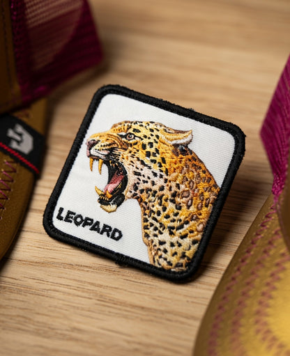 Gorra Panther Dorada